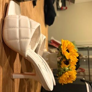 White Pump Size 9